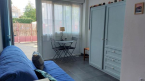 Chez Leslie et Vincent : logements climatisés avec parking privatif